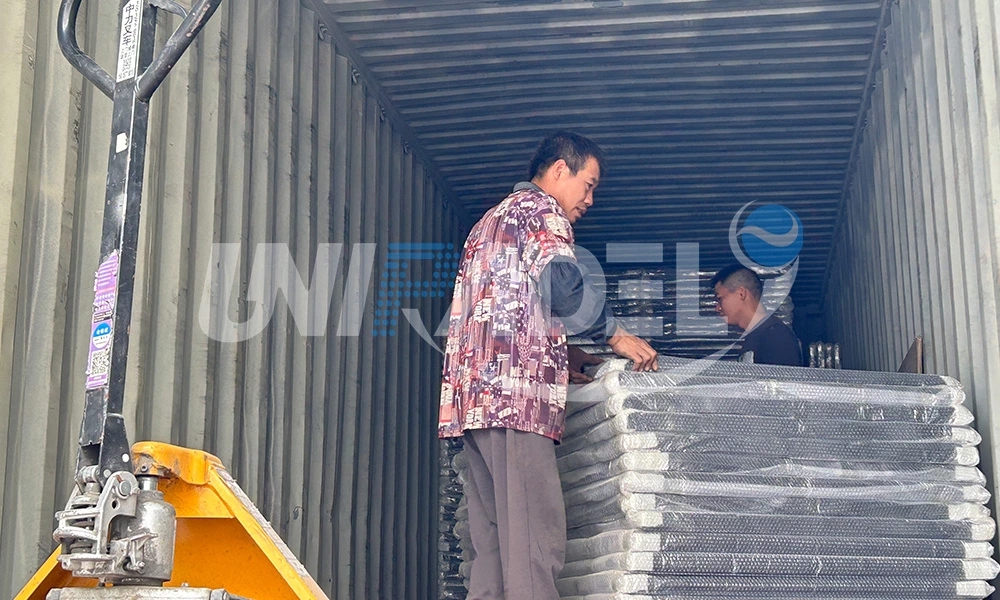 Six Padel Courts Sent to Chile