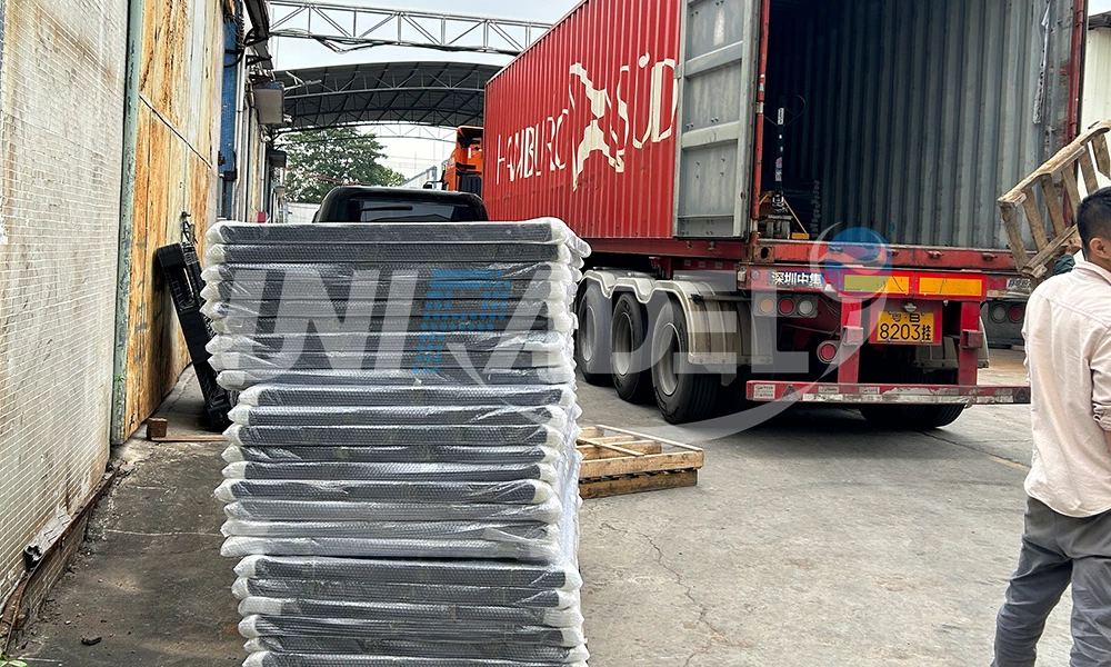 Six Padel Courts Sent to Chile