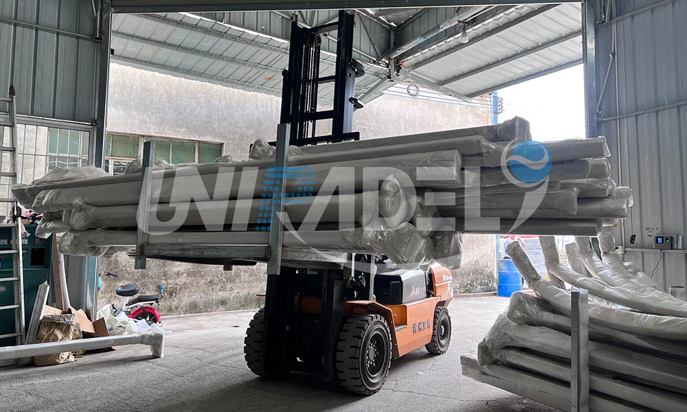 Six Padel Courts Sent to Chile