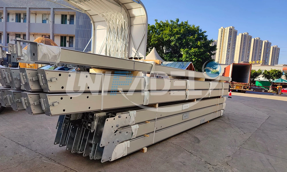 Two roofed padel courts sent to Costa Rica