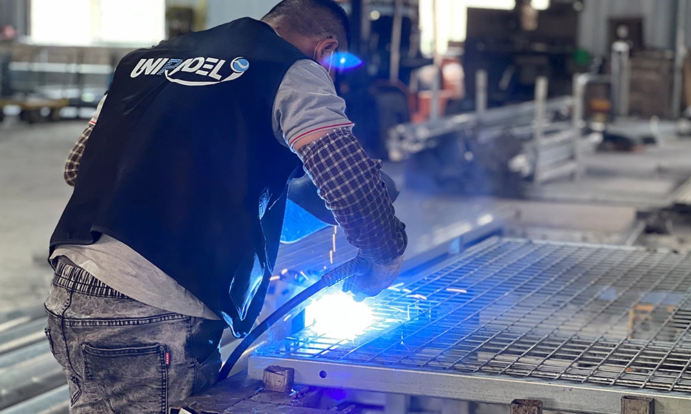 Why is padel court the best choice for business and investment?