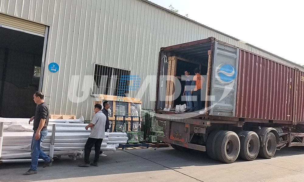 Padel courts Loading to Ghana