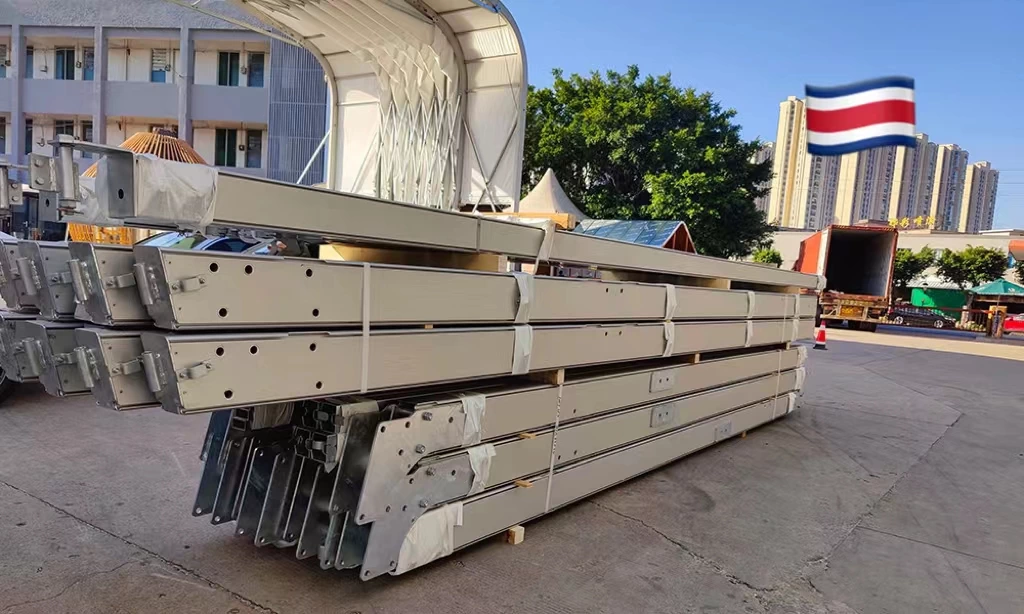 Two roofed padel courts sent to Costa Rica