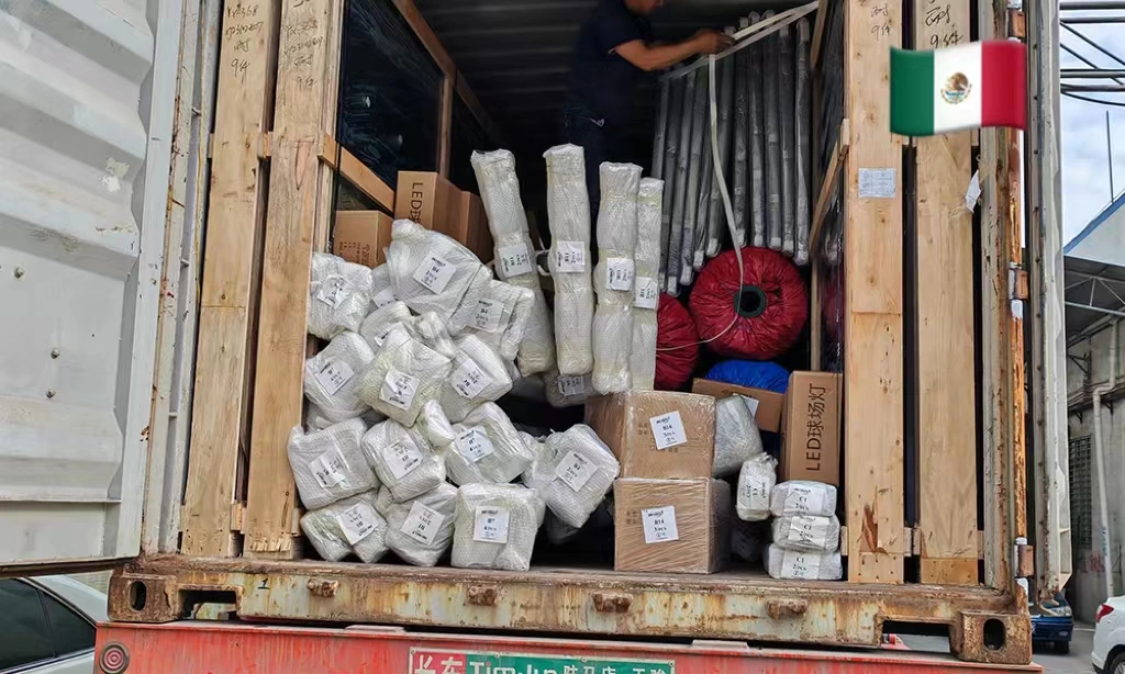 Padel courts Sent to Mexico