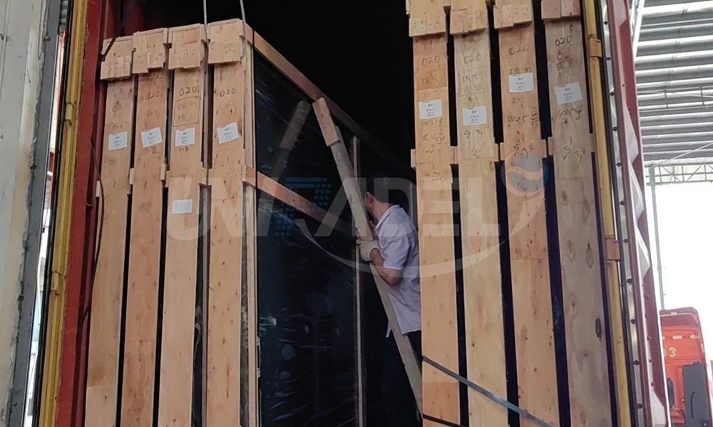 Bolivia padel courts shipping (black court)